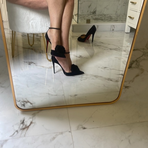Christian Louboutin shoes special occasion shoes - Picture 7 of 9